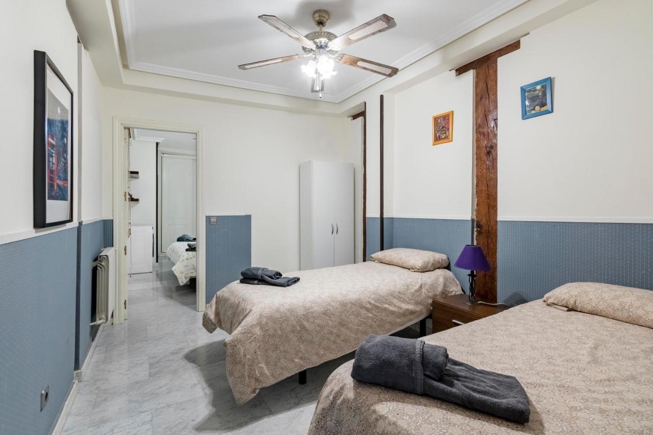 Plaza Sant' Ana, Casco Historico Apartment Мадрид Екстериор снимка