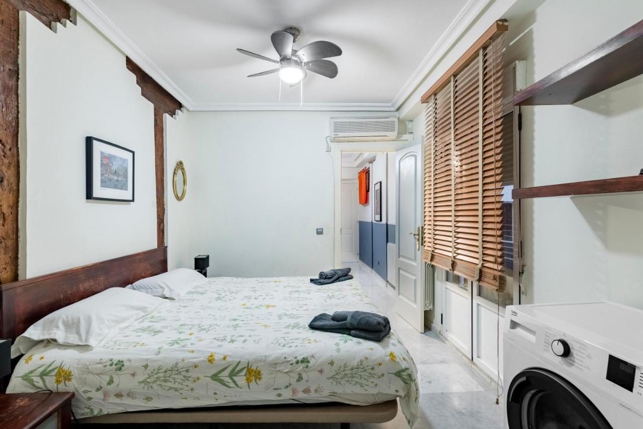 Plaza Sant' Ana, Casco Historico Apartment Мадрид Екстериор снимка